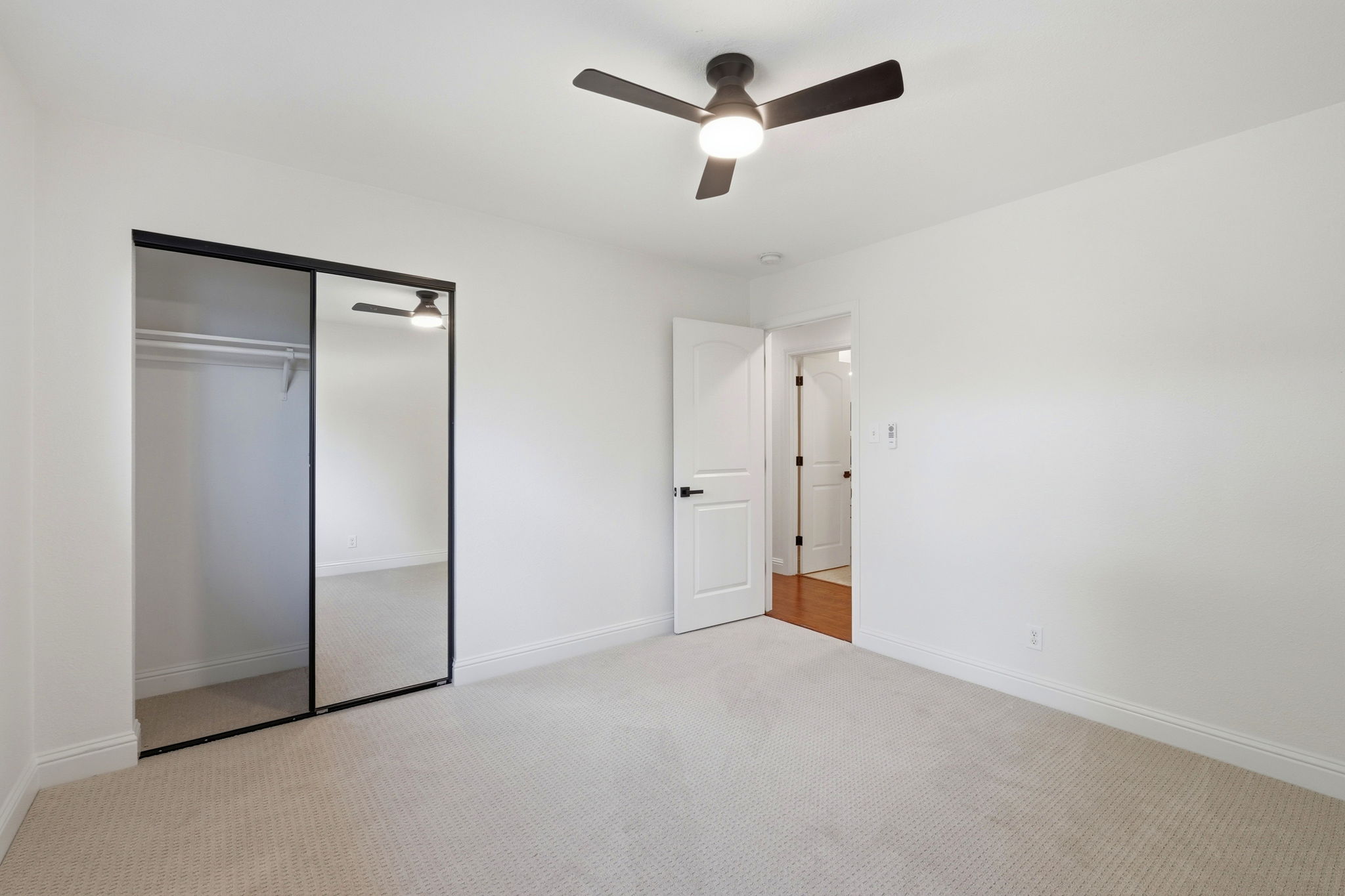 023_F8_1401 Monterey Dr