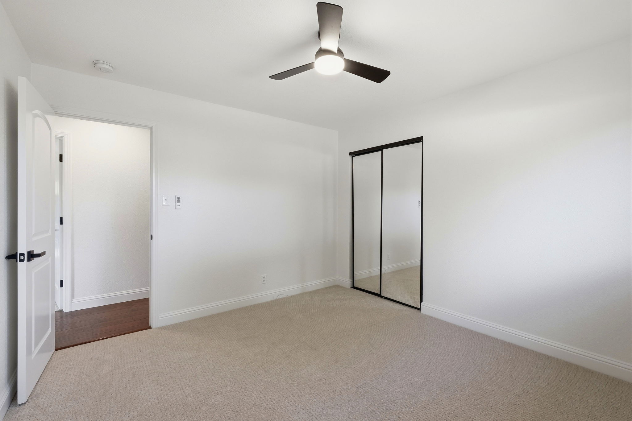 026_F8_1401 Monterey Dr