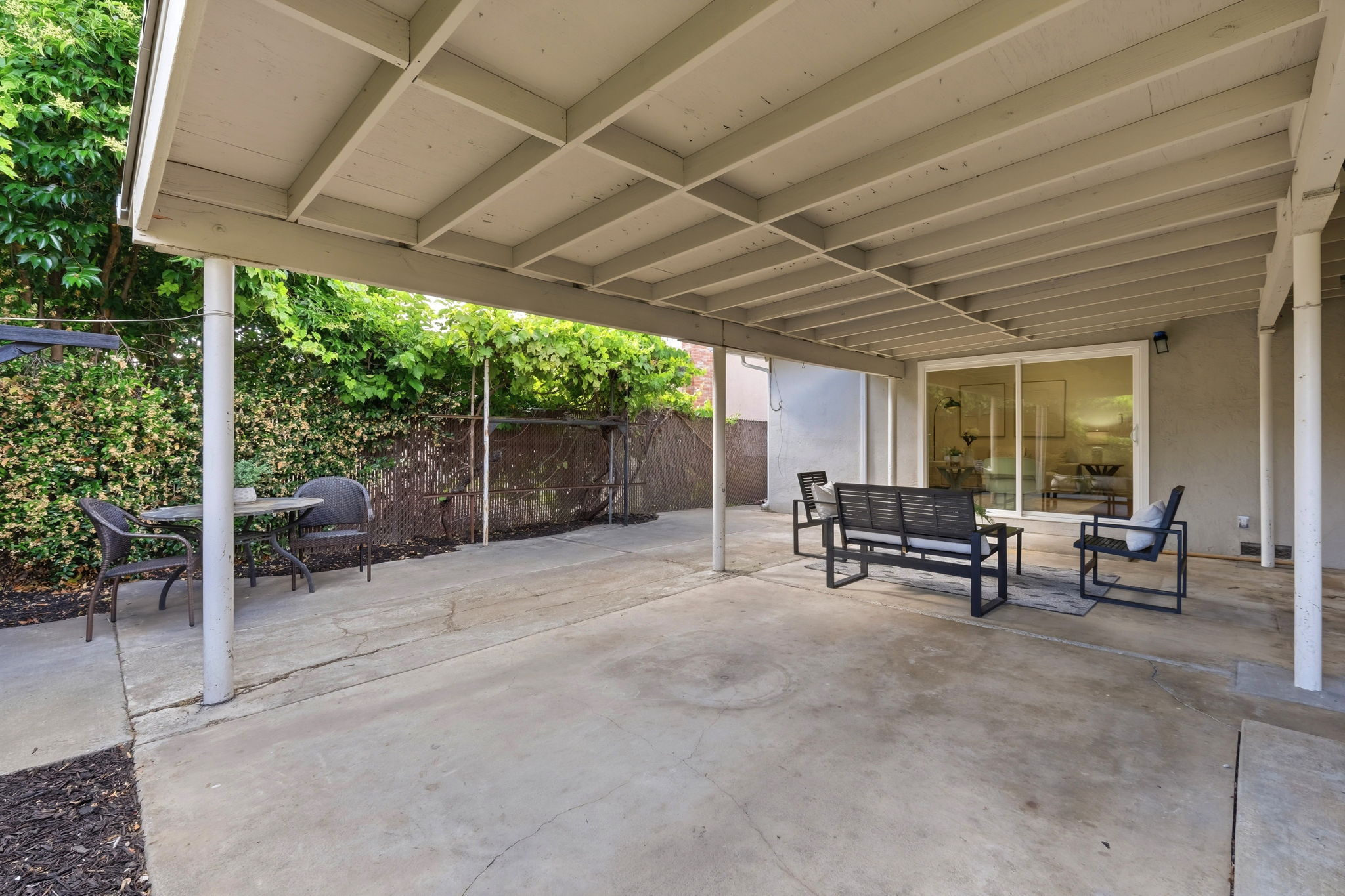 043_F8_1401 Monterey Dr
