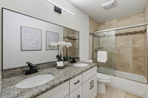 037_F8_1401 Monterey Dr