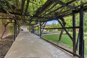 045_F8_1401 Monterey Dr