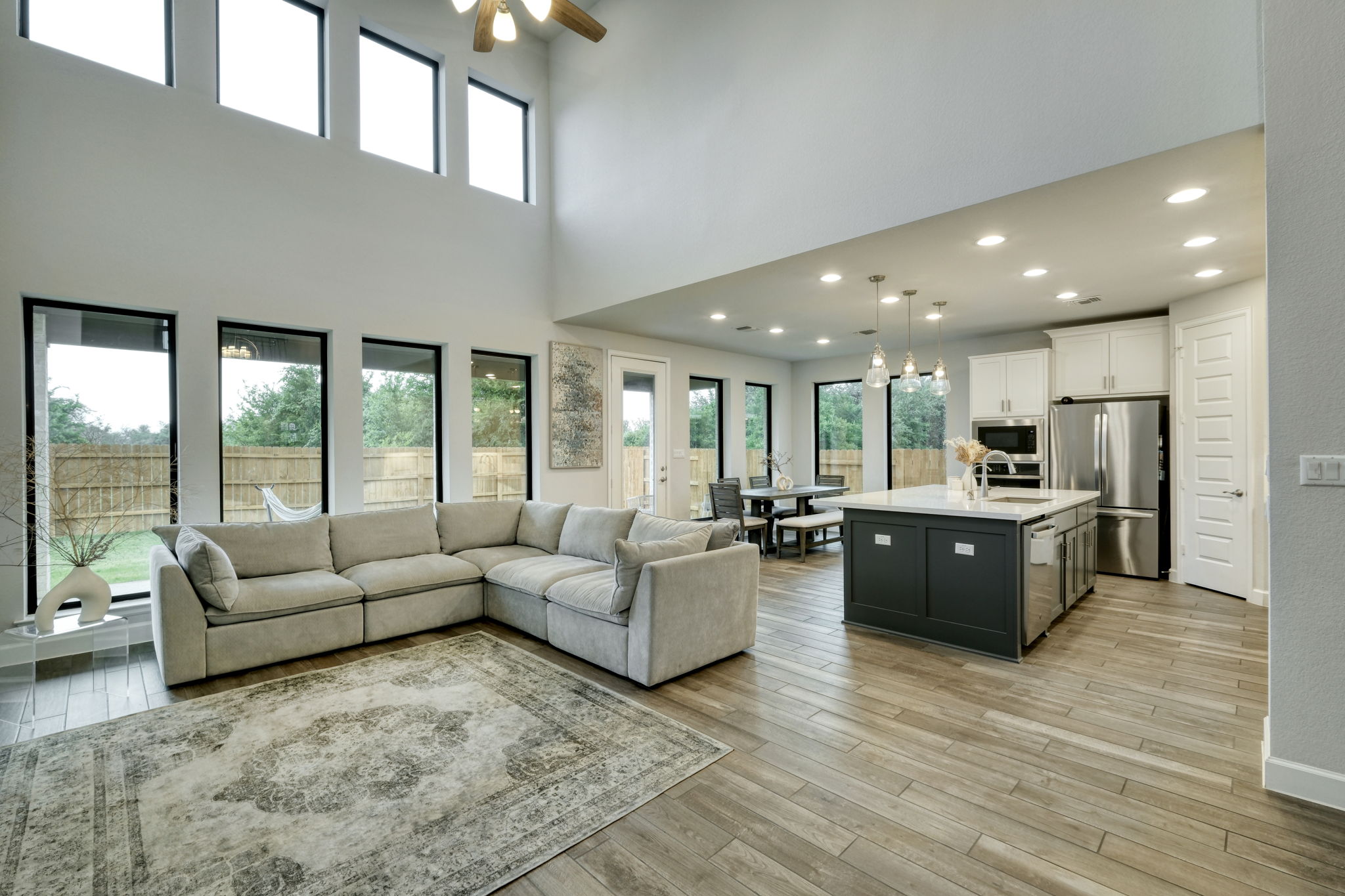 Living/Kitchen/Eating Area