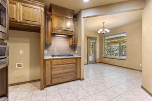 Kitchen with Gas Cooktop
