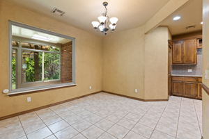 Kitchen/Breakfast Area