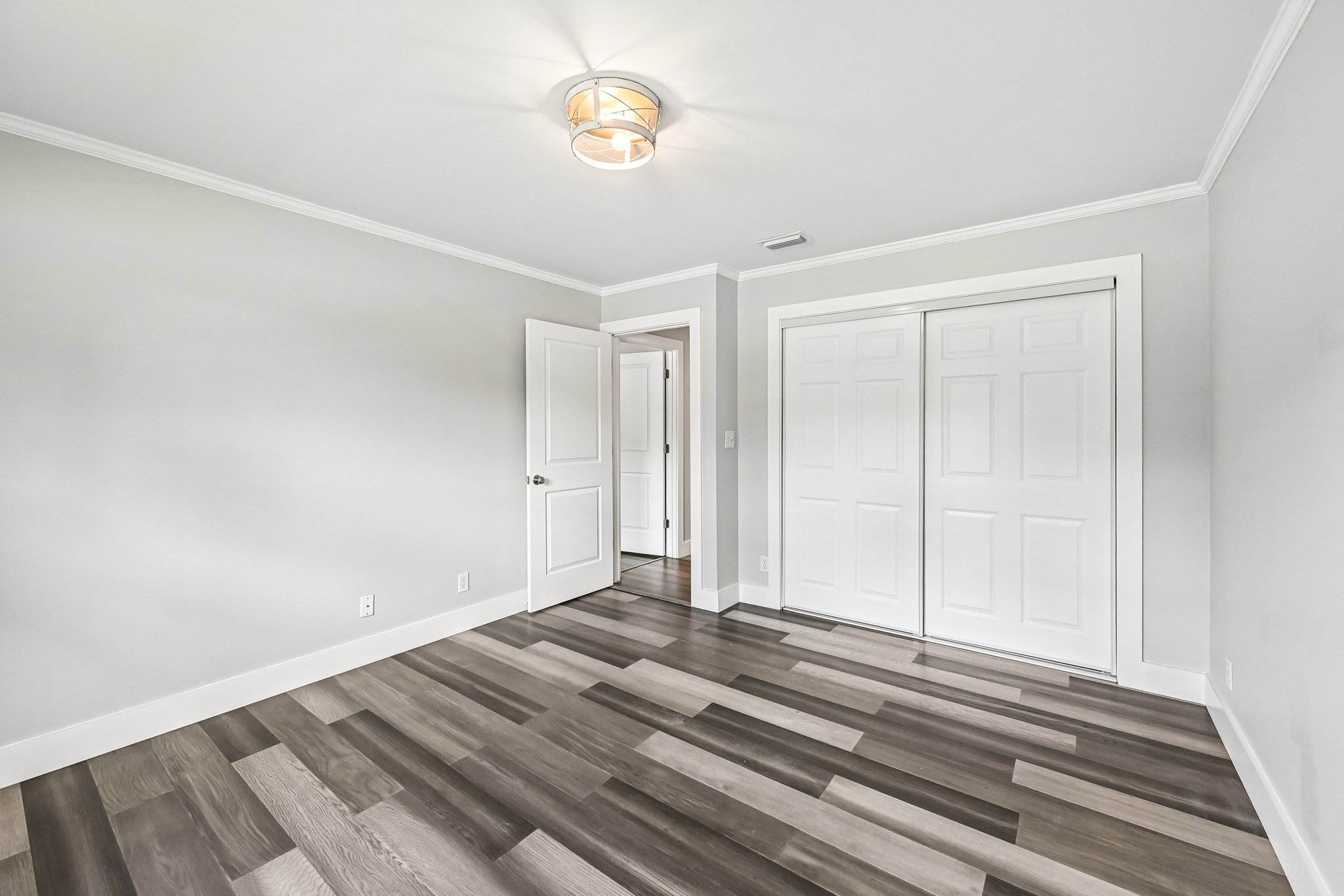 Pelham Rd-S3007-029.jpg