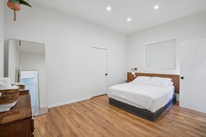 Termino Ave-S2808-035.jpg
