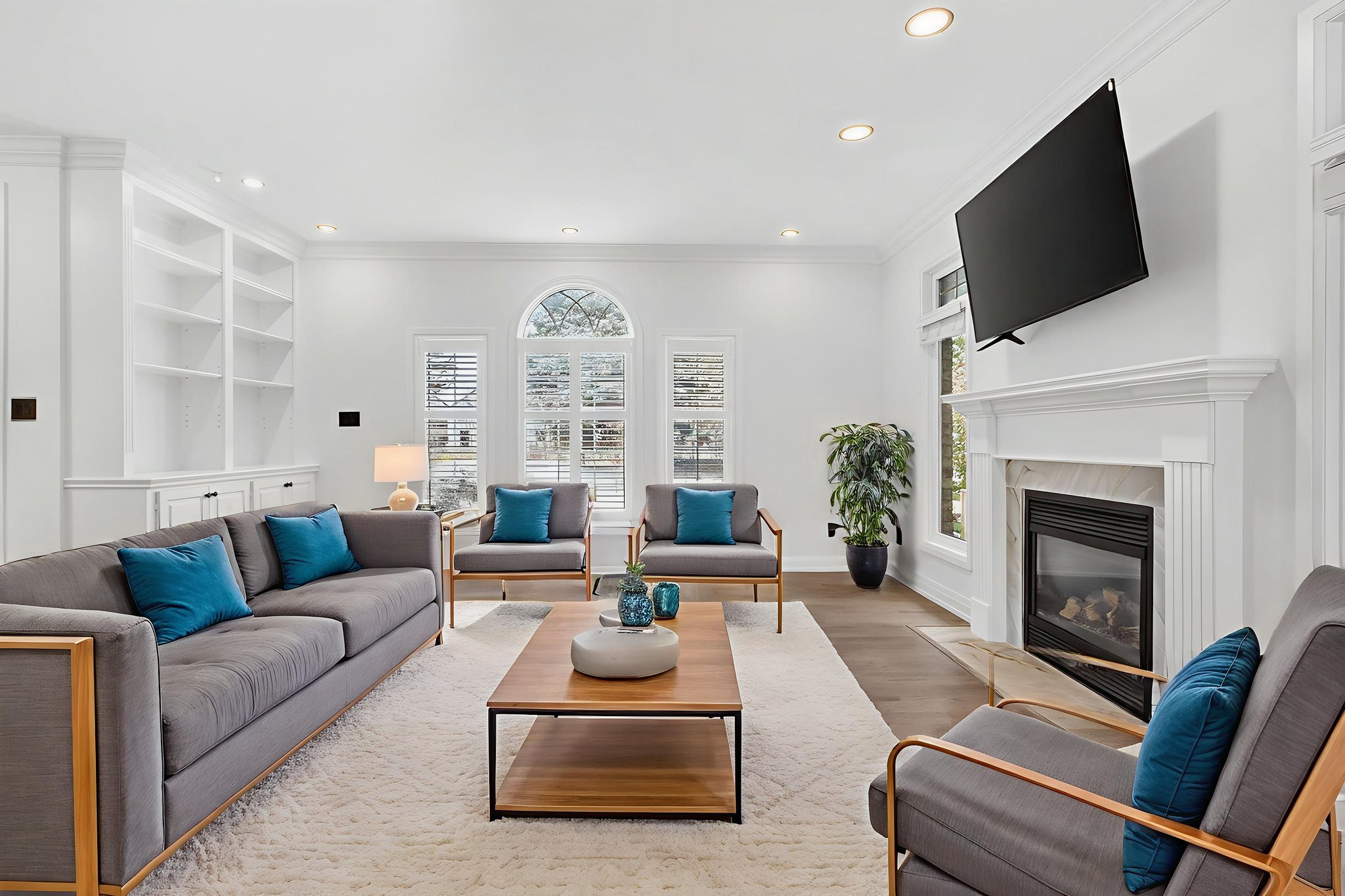 IMG_1220 virtually staged.jpeg