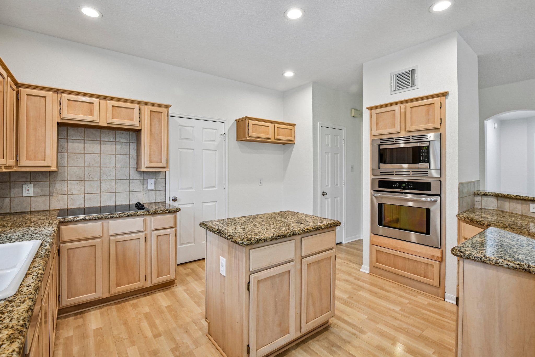Hazel Ridge Ct-S1709-021.jpg
