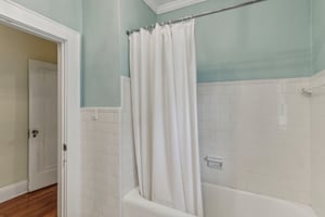 E Powhatan Ave-035.jpg