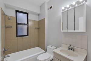 1402 W Flournoy St - Unit 3_005