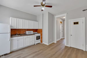 1402 W Flournoy St - Unit 3_008
