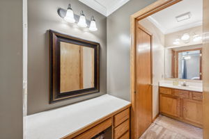 23_Interior