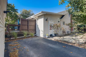 Greenwood Ave-004