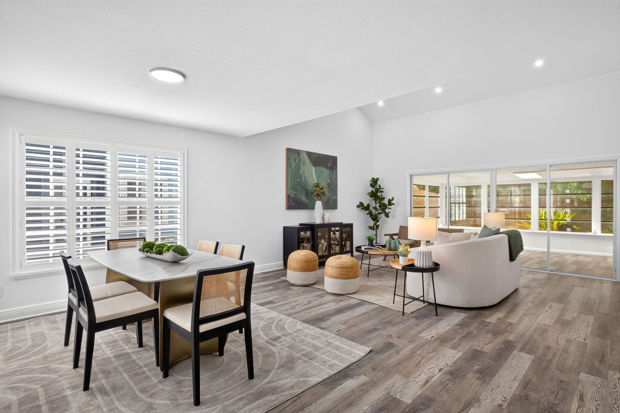Dining Room 1 of 3