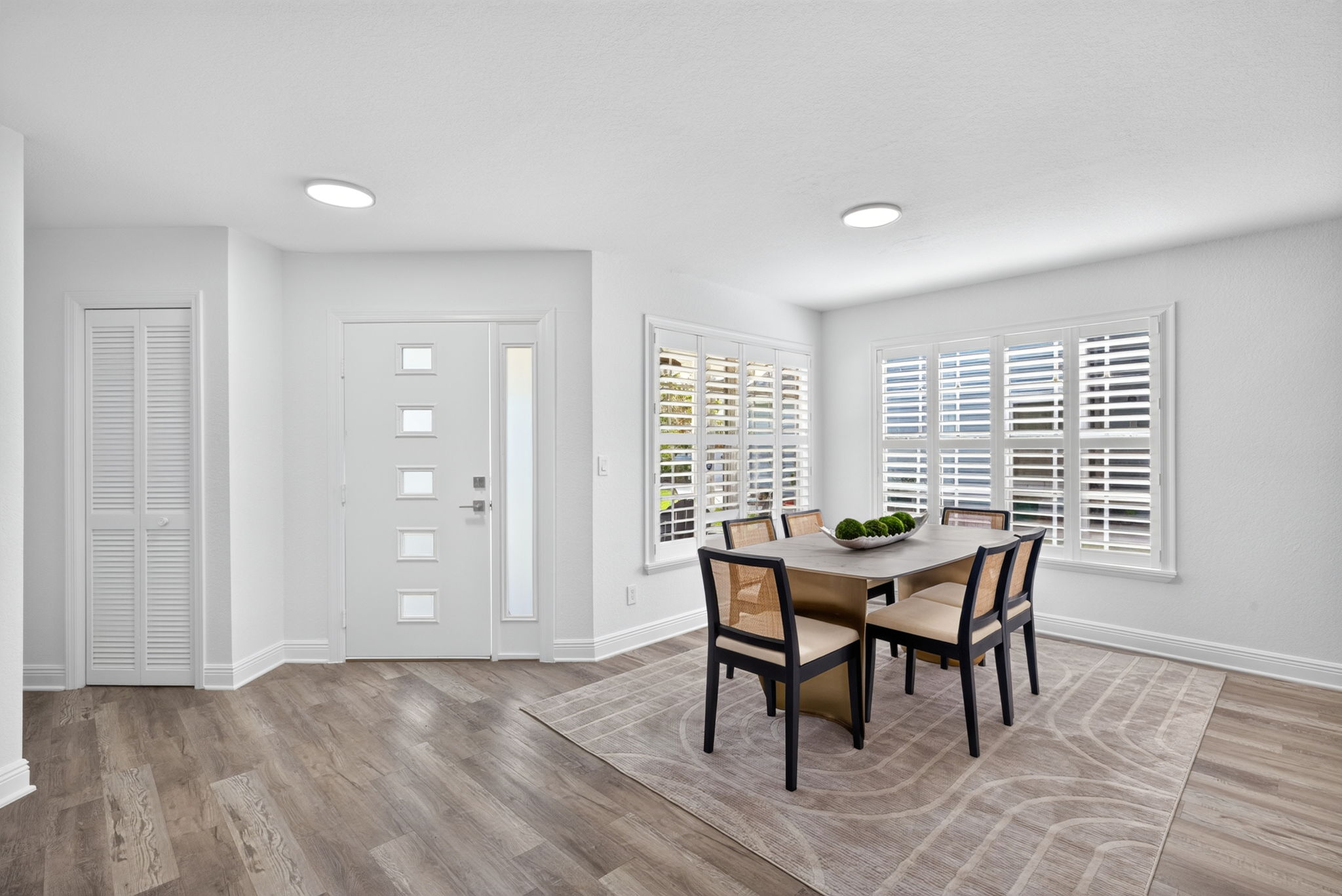 Dining Room 2 of 3