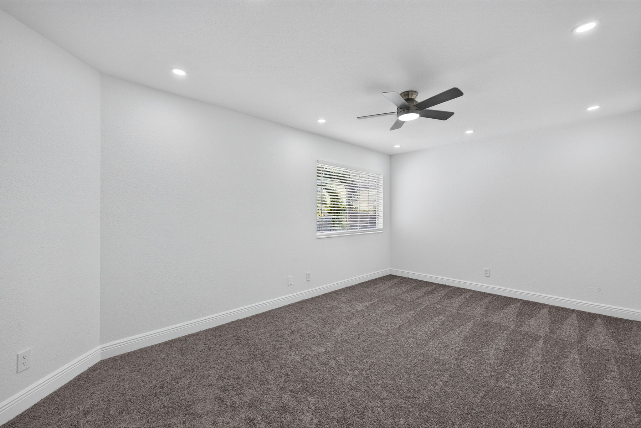 Guest Bedroom 1 - 1 of 2