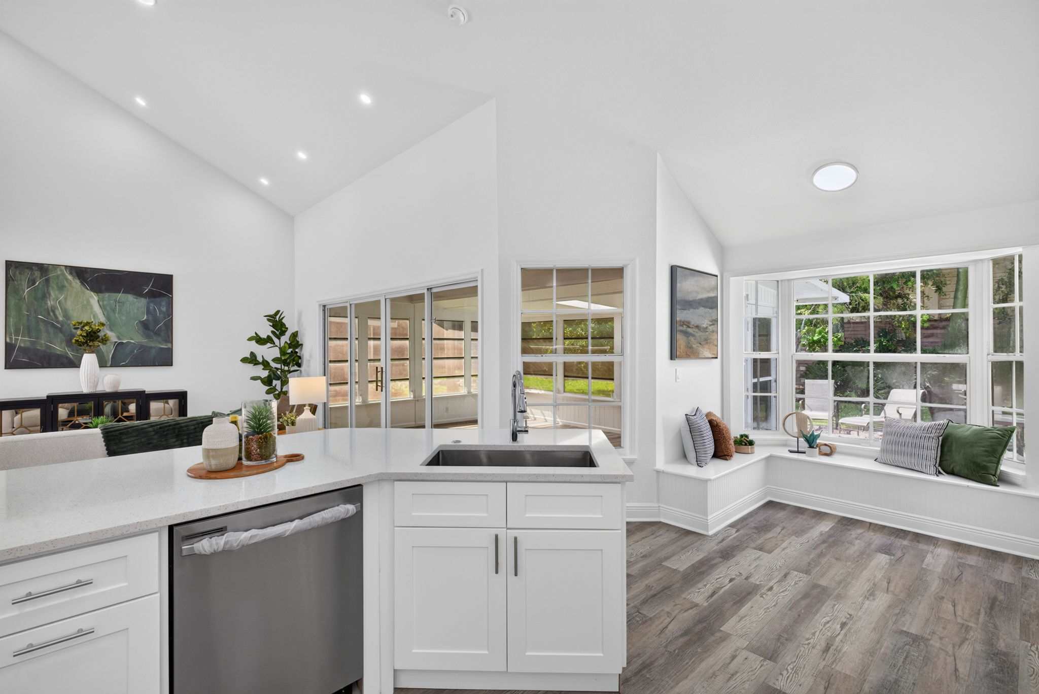Kitchen 3 of 4