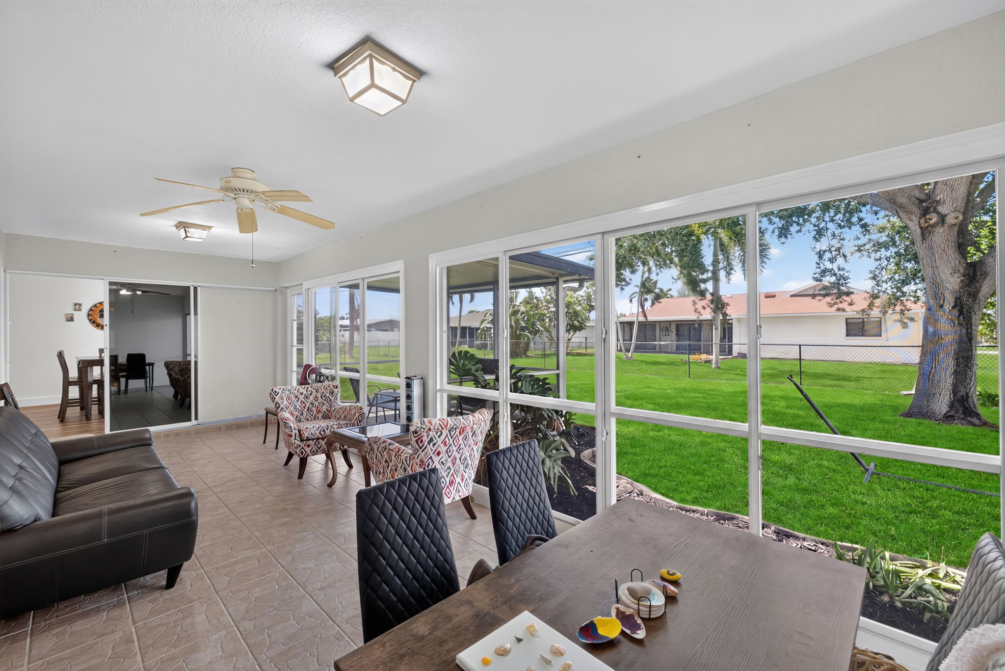 Sunroom 2 of 2 -r