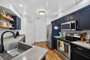 Kitchen 1 of 2