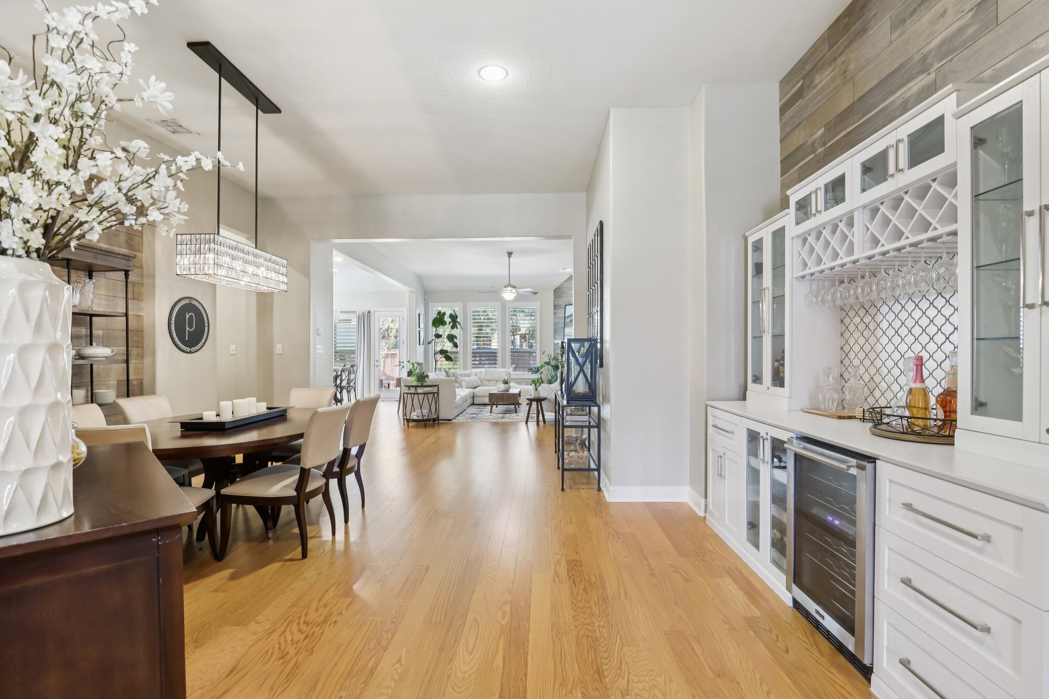 Village Inn-S2810-017.jpg