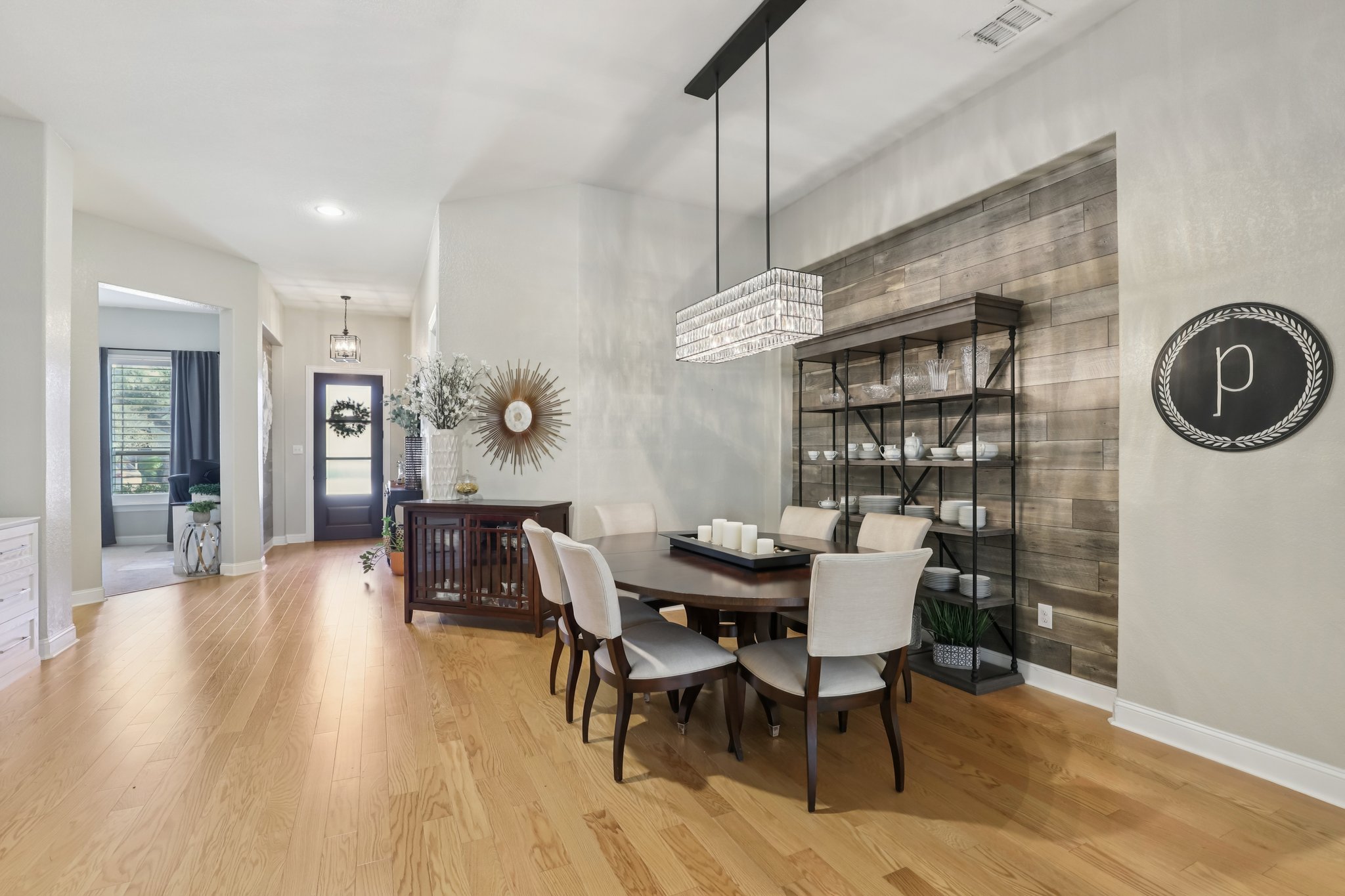 Village Inn-S2810-019.jpg