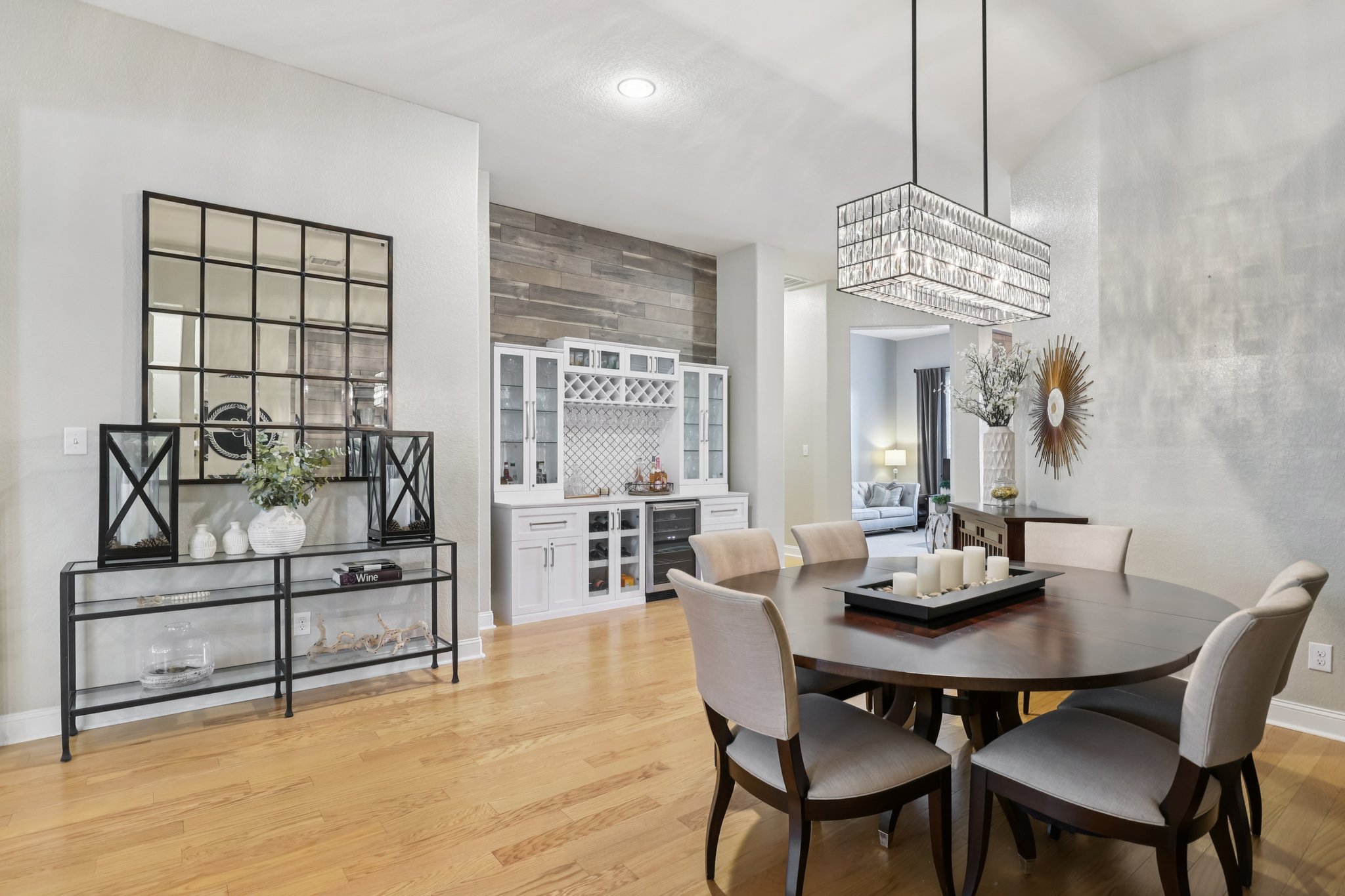 Village Inn-S2810-021.jpg