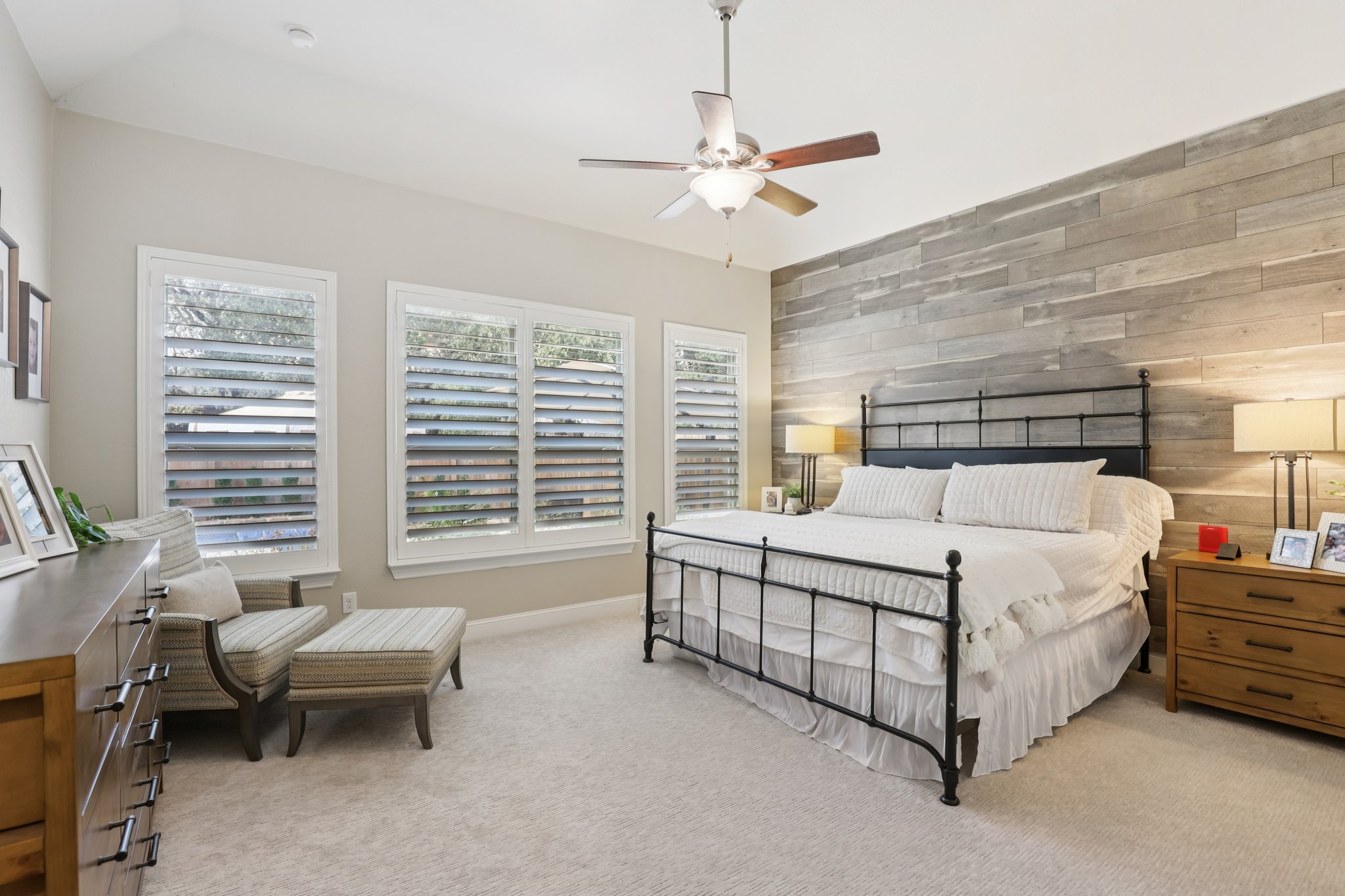 Village Inn-S2810-036.jpg