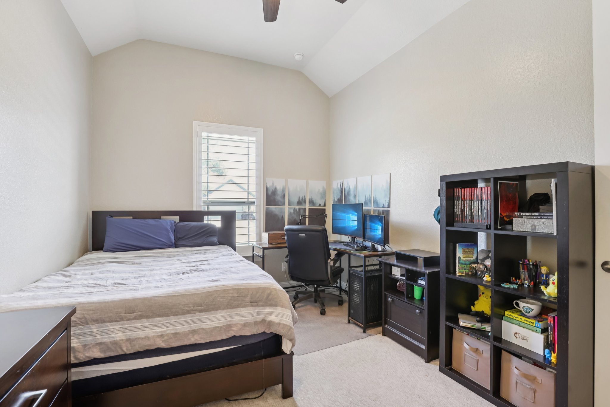 Village Inn-S2810-053.jpg