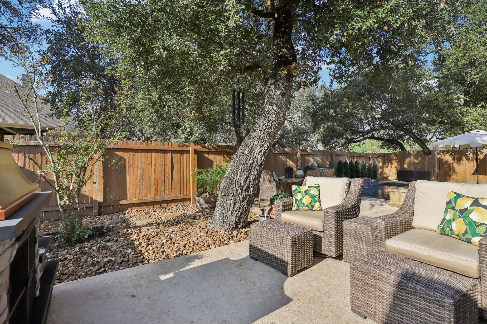 Village Inn-S2810-065.jpg