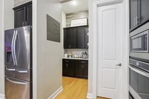 Village Inn-S2810-030.jpg