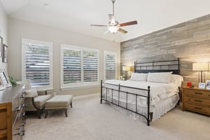 Village Inn-S2810-036.jpg