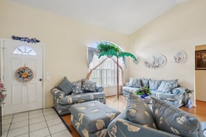 Pimberton Dr-S0410-011.jpg