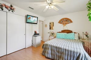 Pimberton Dr-S0410-045.jpg