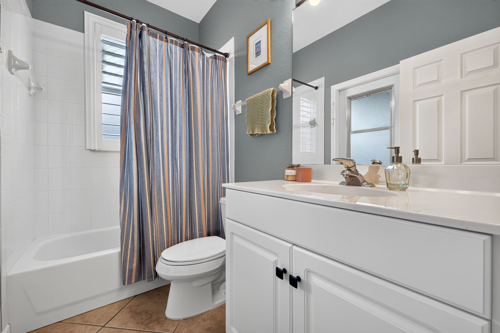 Guest Bathroom 2