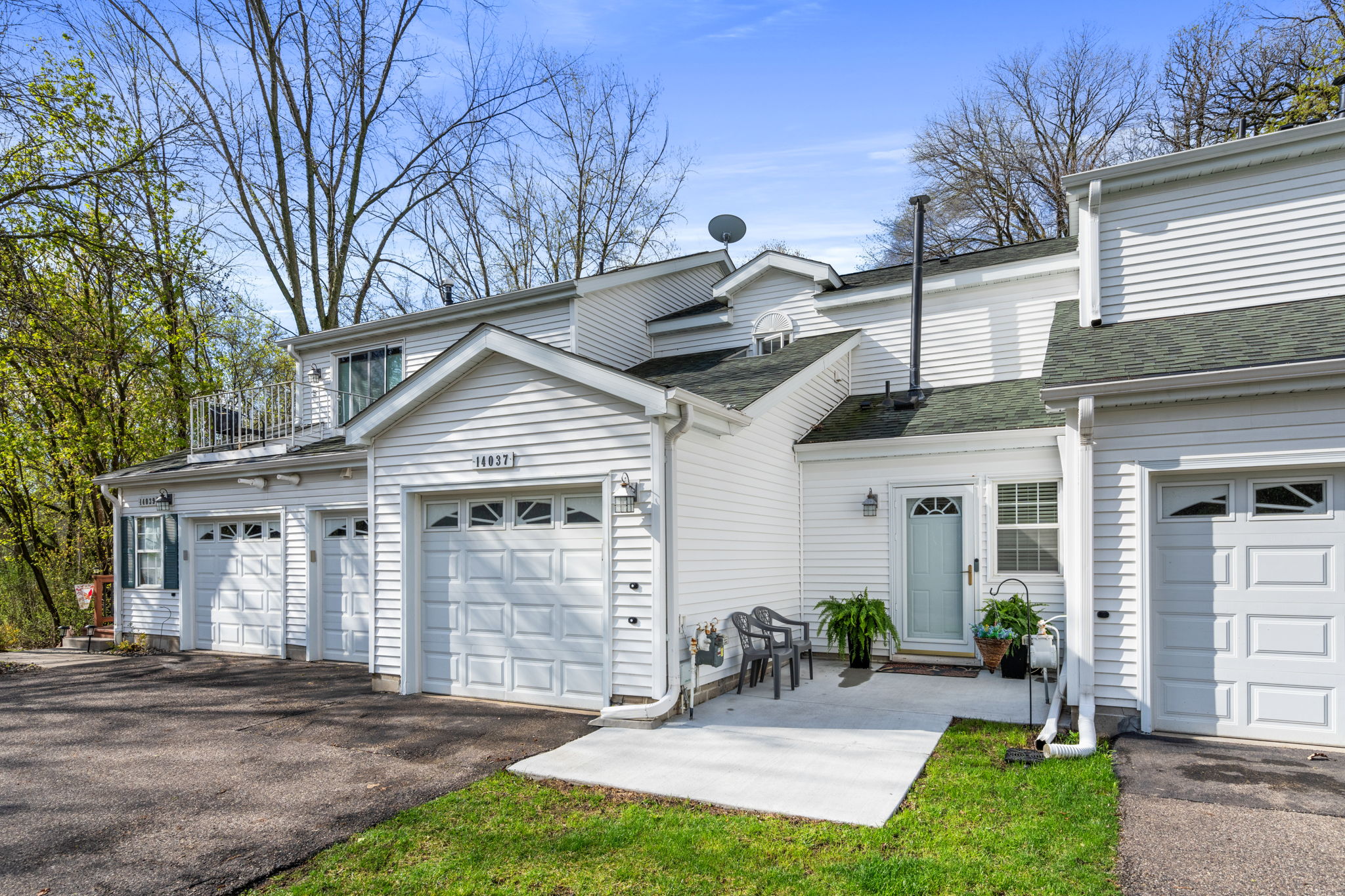 14037 Pennock Ave, Apple Valley, MN 55124 Press Play Media