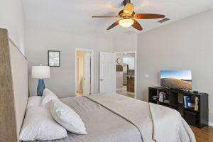  Photo 33