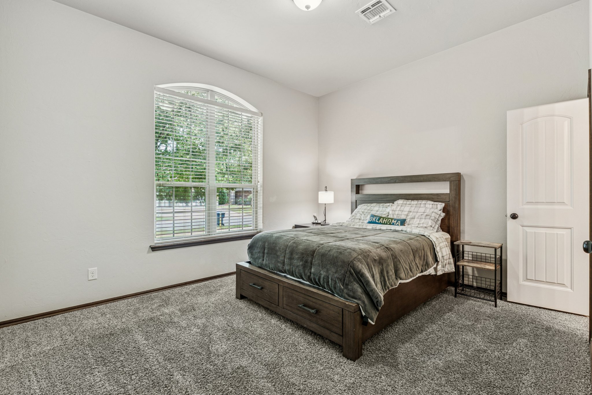 1404 NW 187th St_024.jpg