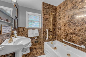 Shared Bath / Whirlpool Tub