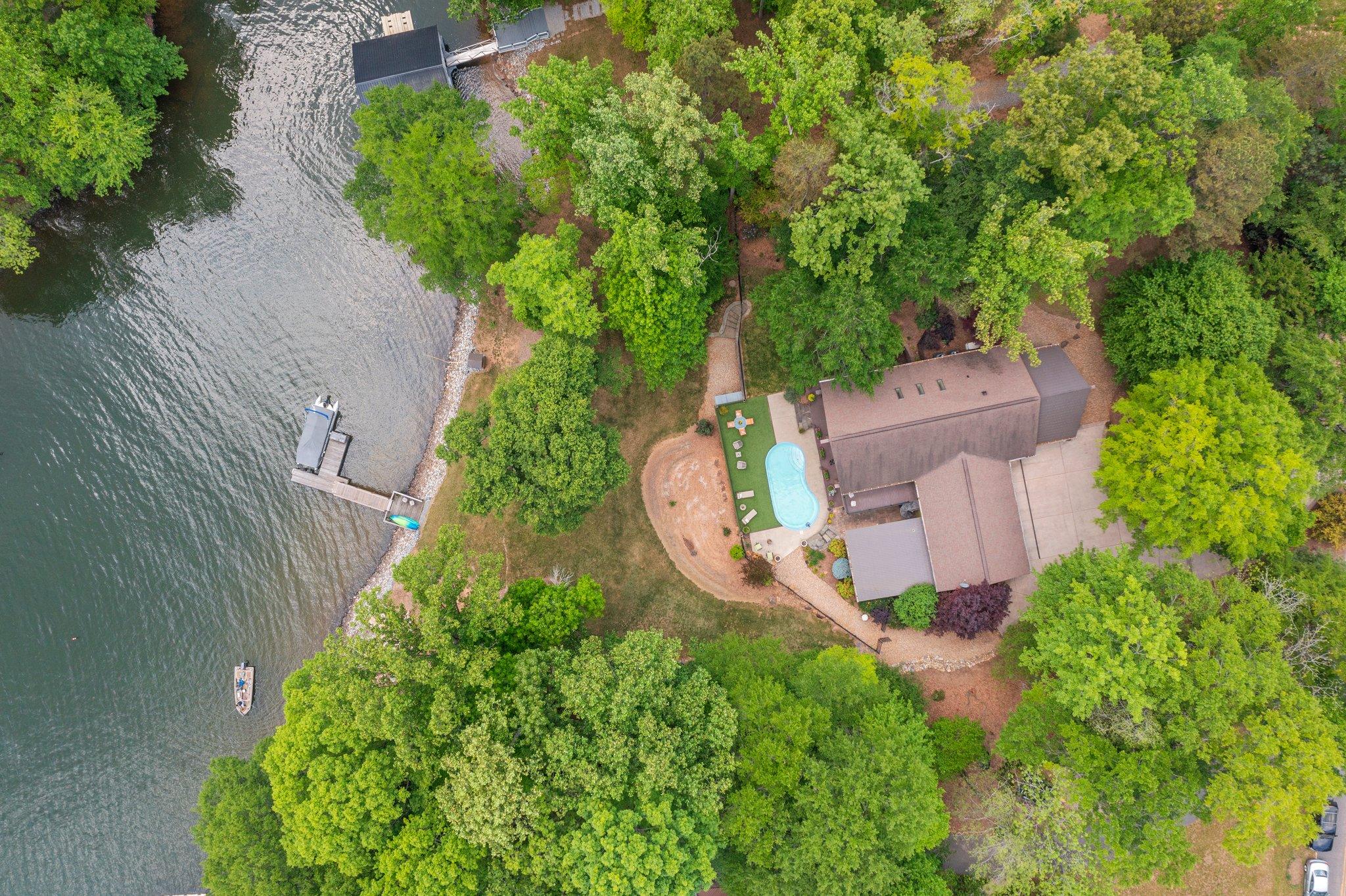 1404 Roundstone from above.