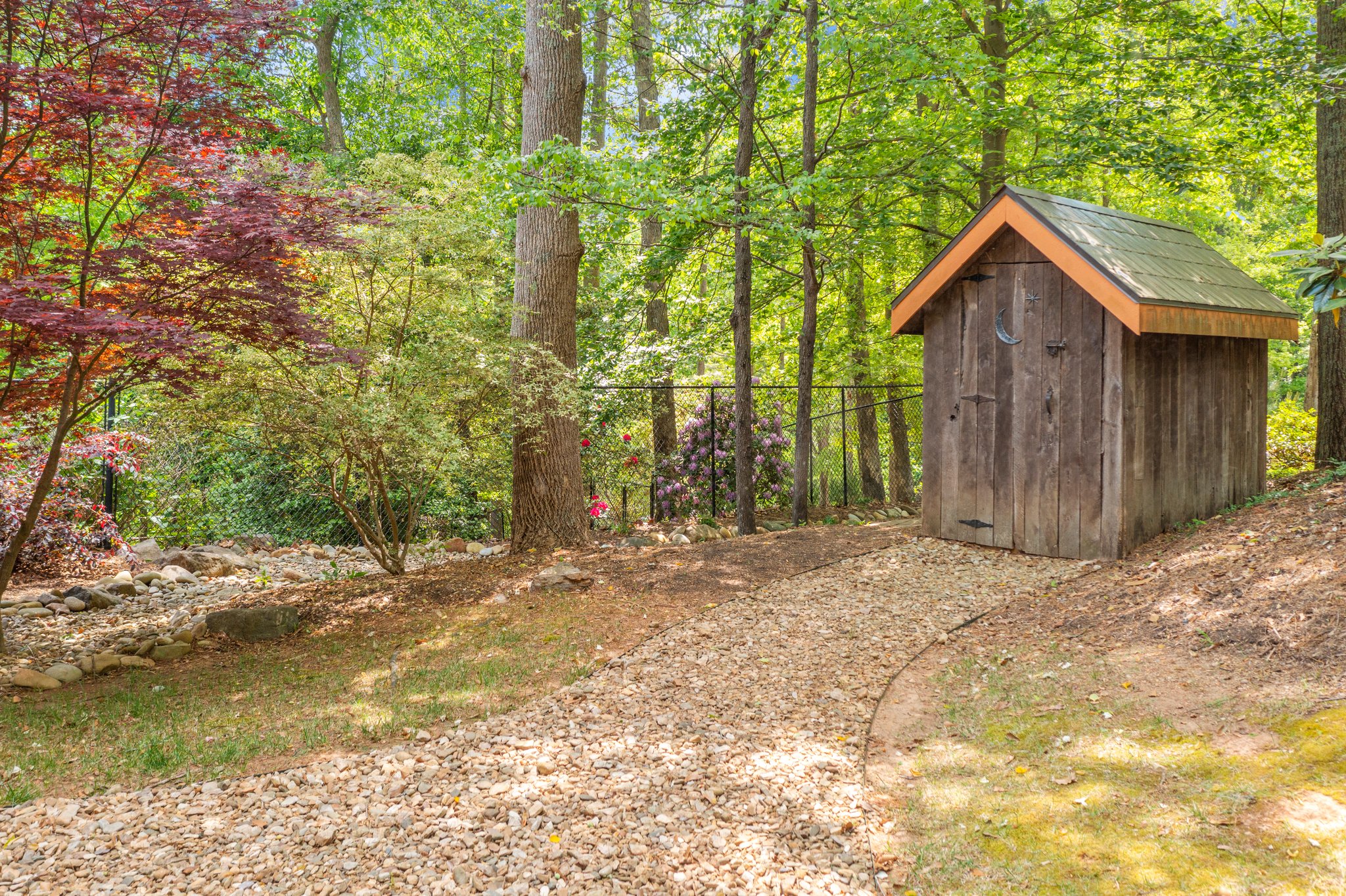 Even the pump house is awesome!