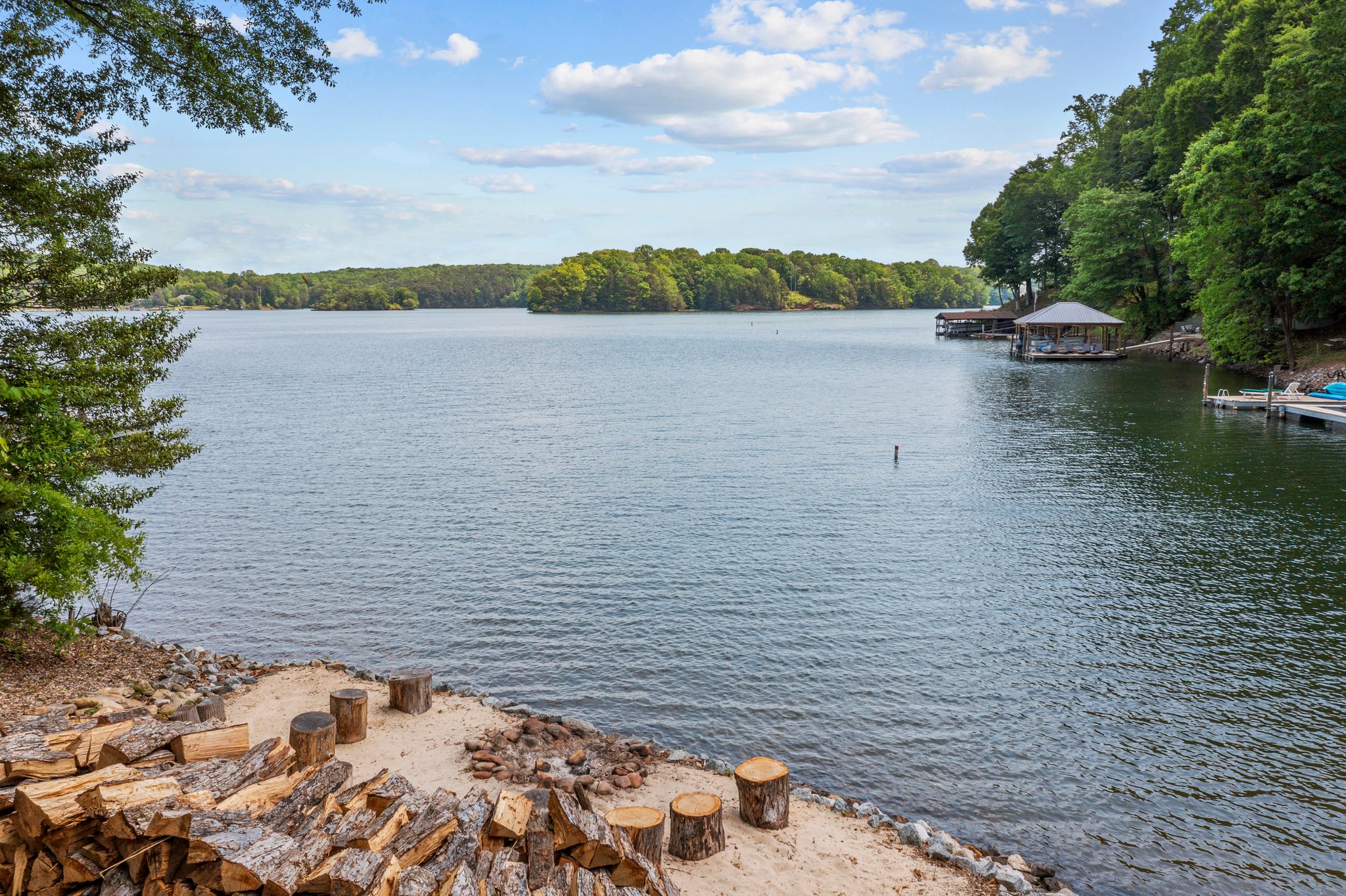 Large water view to LKN State Park!