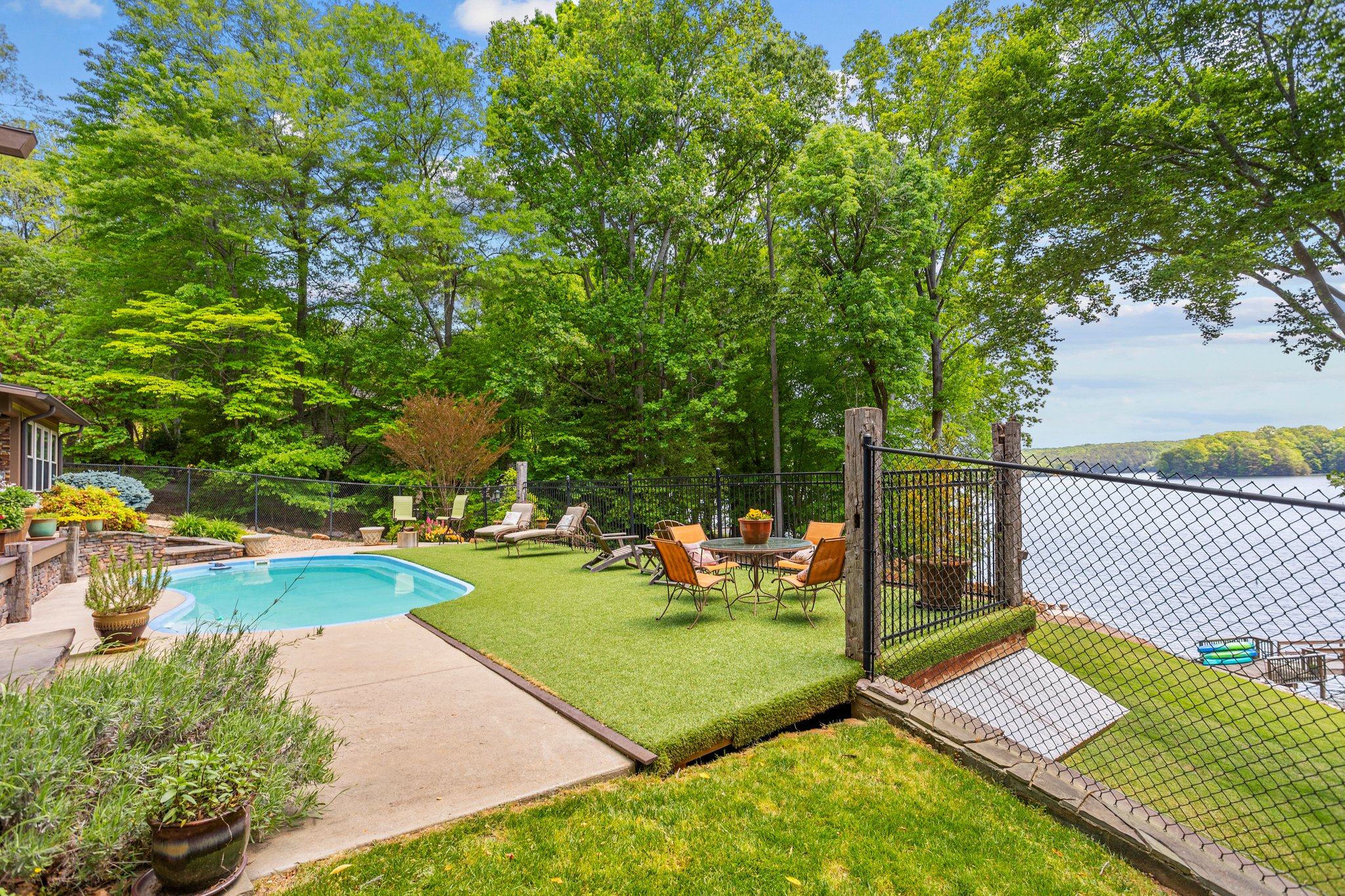 1404 Roundstone Rd, Sherrills Ford, NC 28673, USA Photo 93