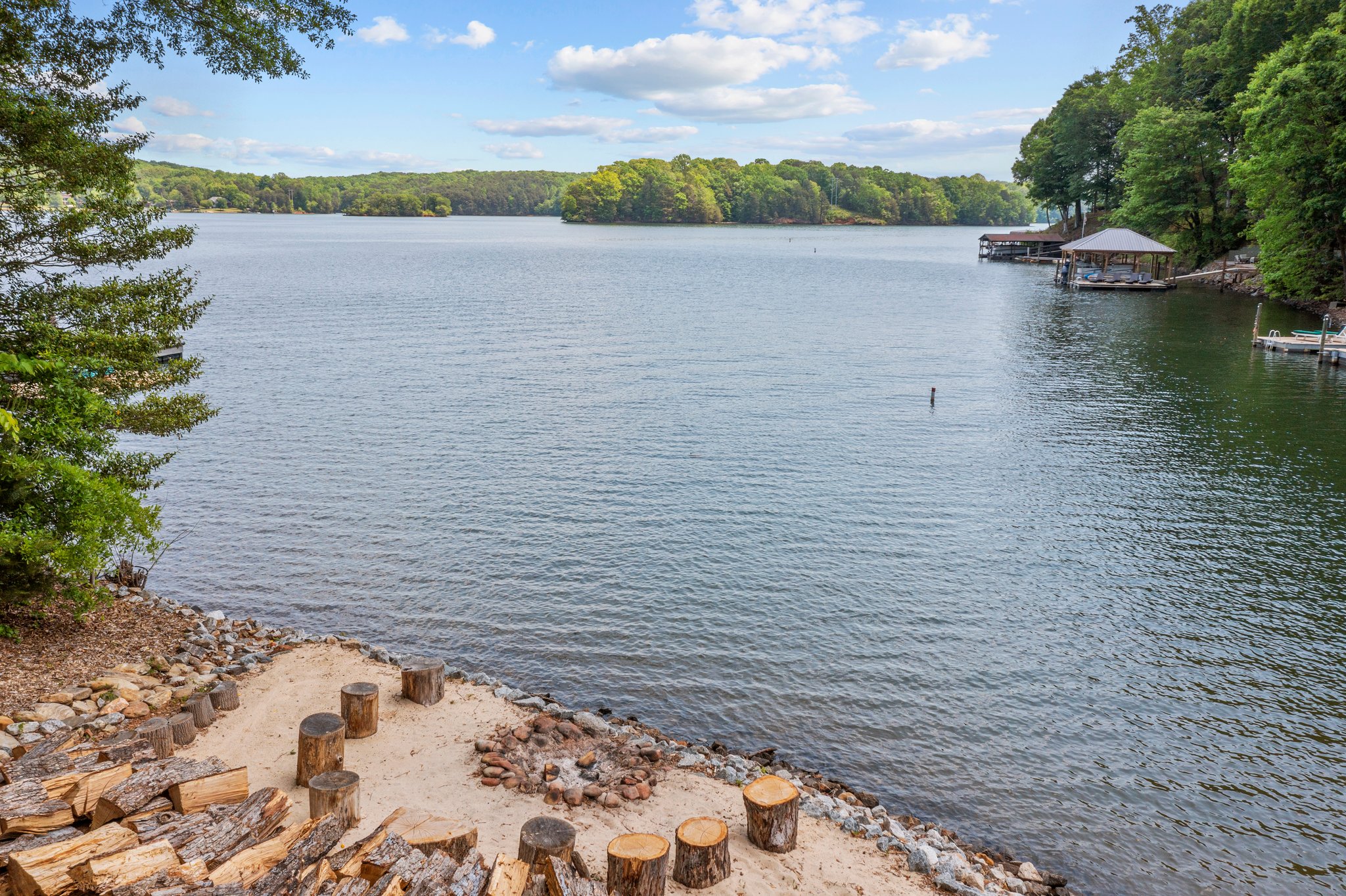 Large water view and deep water dock!