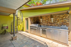 Entry to Guest Quarters and outside entertainment.