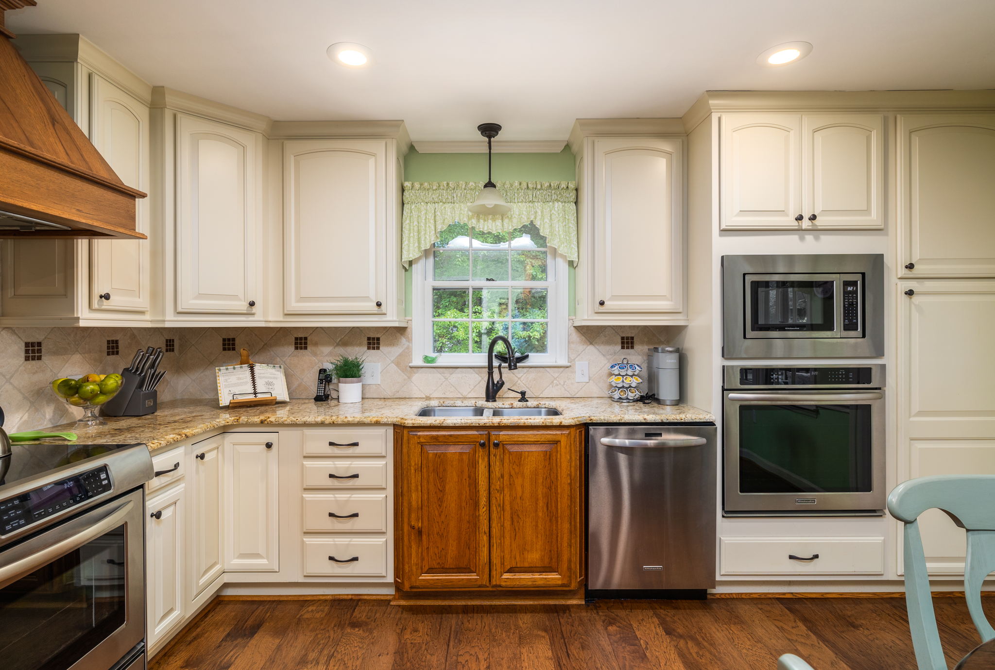 1404 Woodford Rd-13