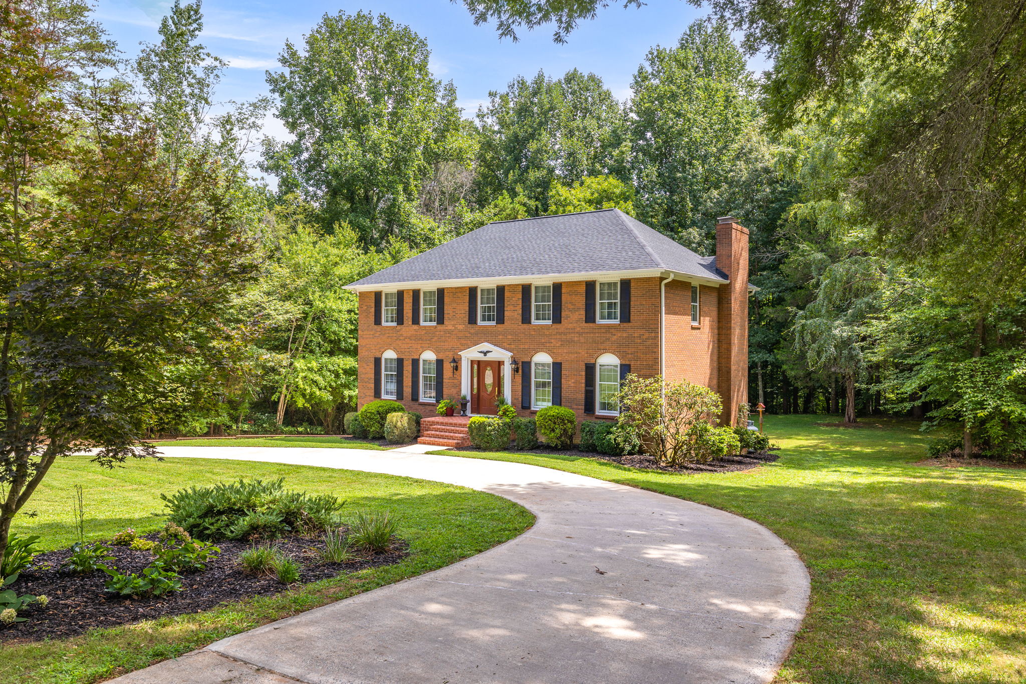 1404 Woodford Rd-2