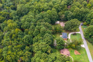 1404 Woodford Rd-44