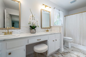 1404 Woodford Rd-22