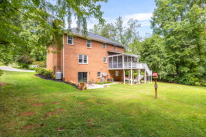 1404 Woodford Rd-39