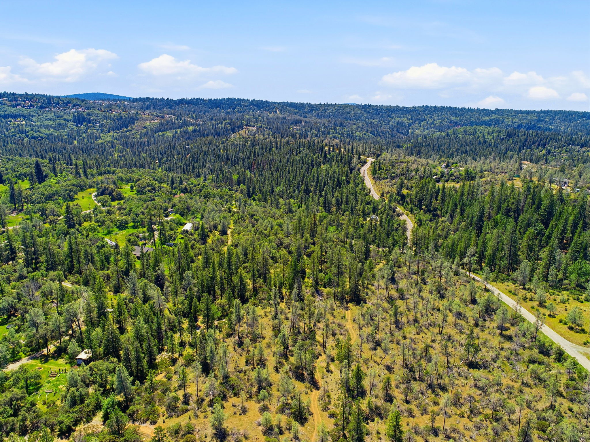 015_f8_AERIAL_14041 Lois Ln